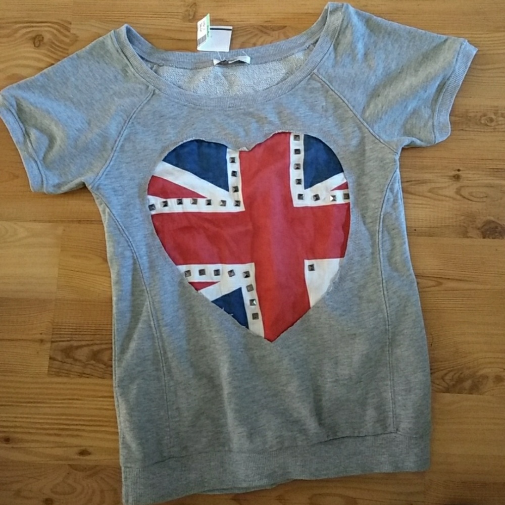Short sleeve gray top
